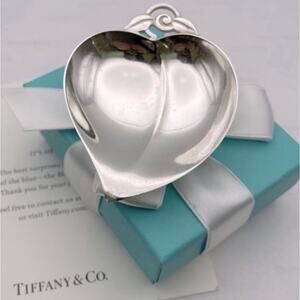 Tiffany & Co. Flower Leaf Sterling Silver 925 Trinket Jewelry Ring Dish W/ Box